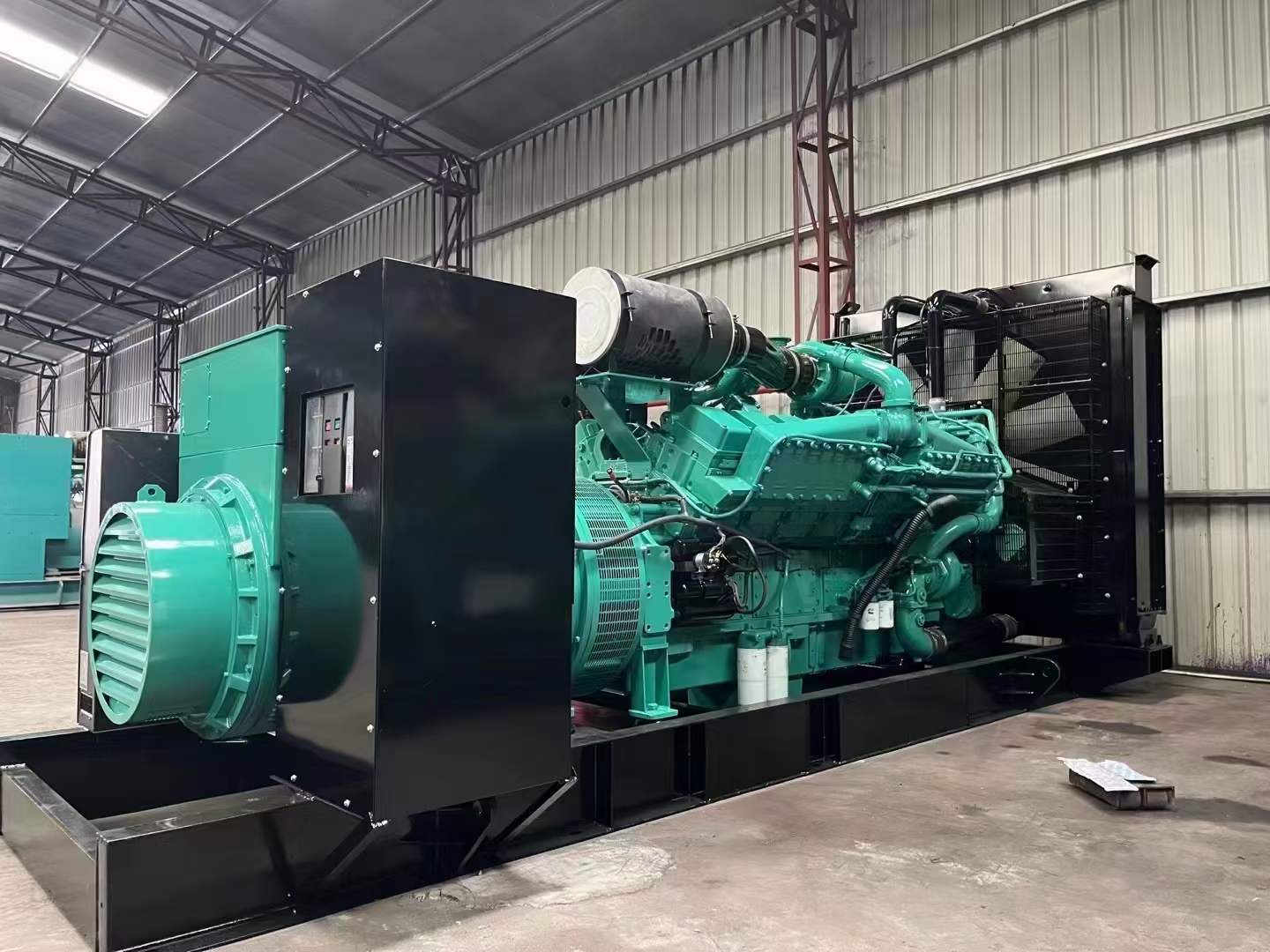沅江如何降低 800kW 柴油发电机输出电流的波动？