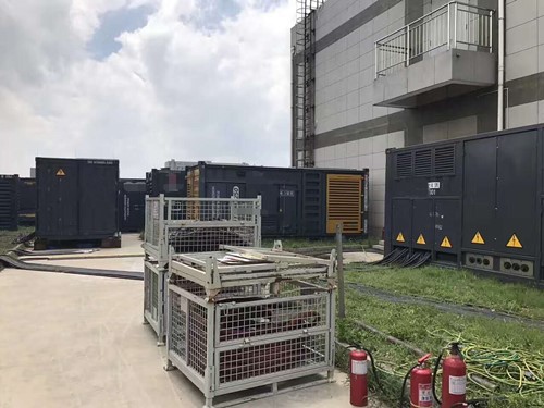 沅江除了定期检查，还有哪些方法可以及时发现接触式转速表探头的磨损？