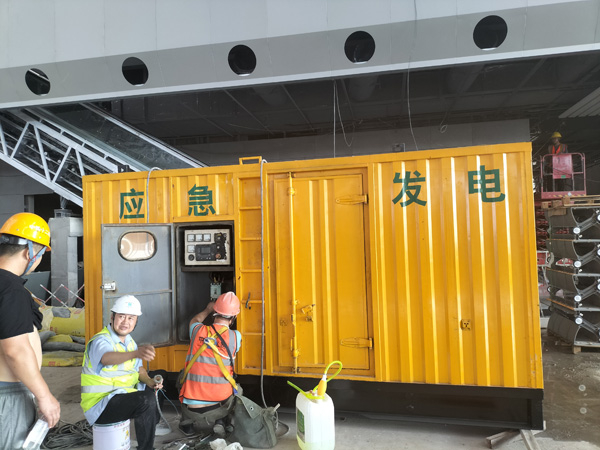 沅江怎样判断空气滤清器是否需要更换？
